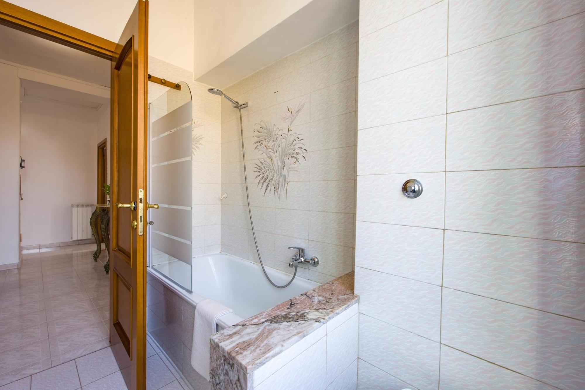 Mirti Classic Plaza Netflix Wi-Fi And Relax In Roma Apartment ภายนอก รูปภาพ